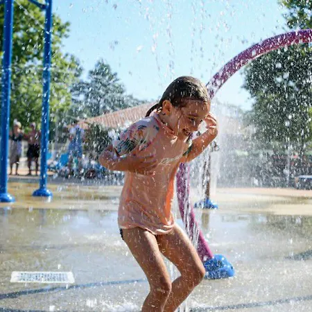 Confortable Avec Terrasse Pour 7 Personnes - Api-1-52-227 *