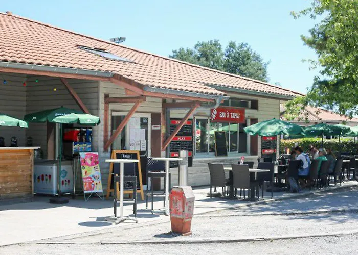 Parque de Campismo Confortable Avec Terrasse Pour 7 Personnes - Api-1-52-227 Soustons