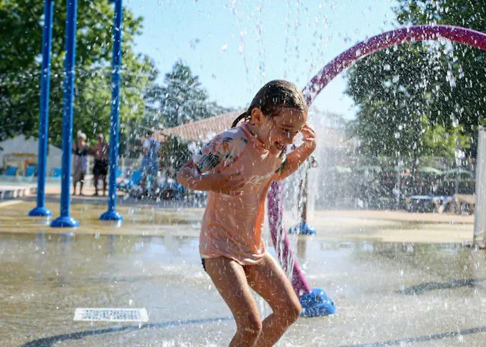 Confortable Avec Terrasse Pour 7 Personnes - Api-1-52-227 *