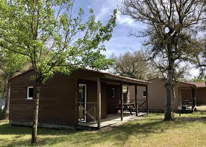 Camping Confortable Avec Terrasse Pour 7 Personnes - Api-1-52-227 *